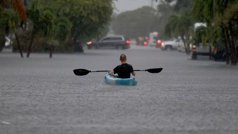1 Rain Storms Inundate Southern Florida