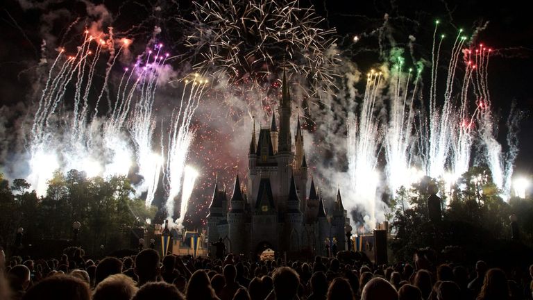 Florida Community and Holiday Event Listings Highlight Festive December Activities