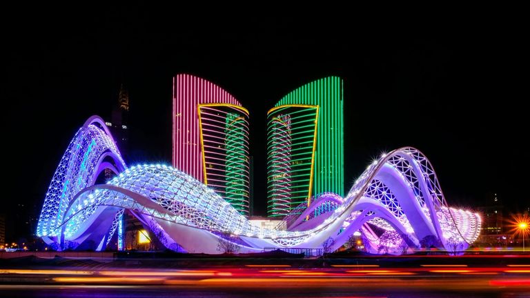 Miami’s Cirque du Soleil “OVO” and The Weekend Light Up the City on August 16