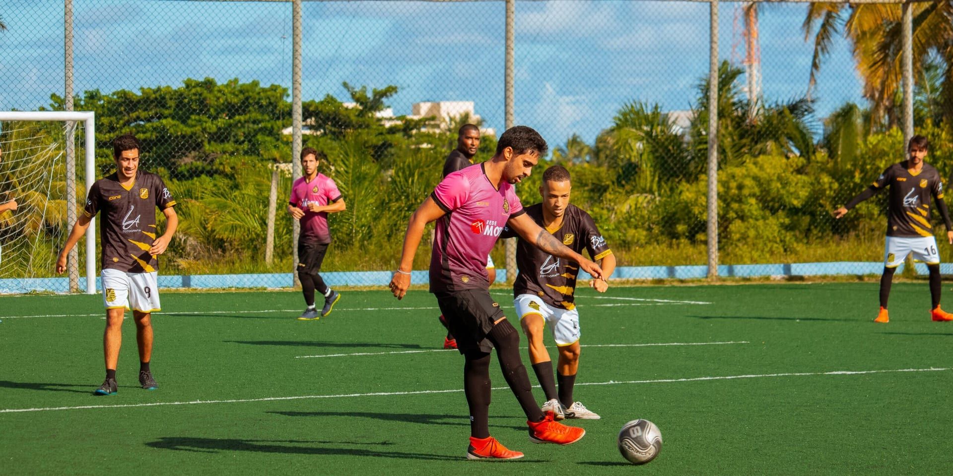 Miami Dolphins Deepen Local Ties with Youth Football Clinic in Community Outreach Push