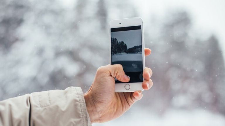 Man Makes Photo Snow Winter Smartphone 346278 184