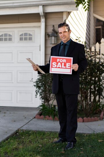 Sale Agent Preparing Presenting House 23 2149383574