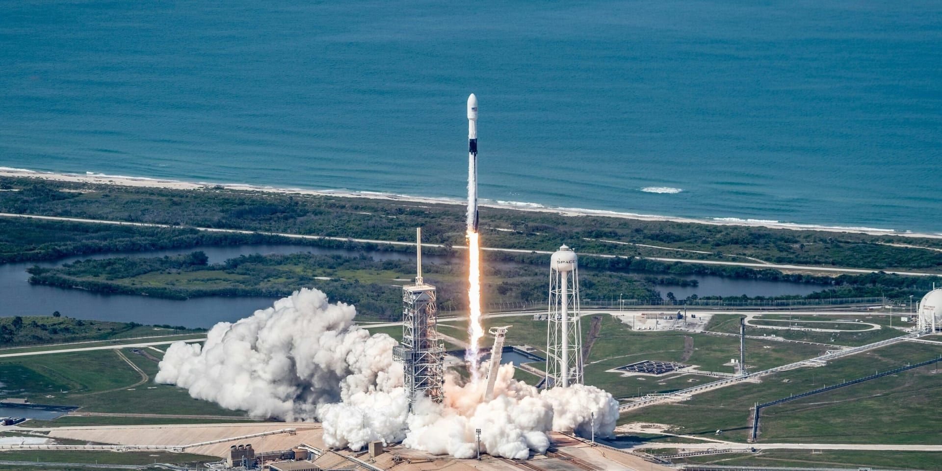 SpaceX Launches 27 Starlink Satellites from Cape Canaveral, Enhancing Global Connectivity