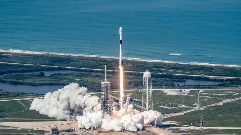 SpaceX Launches 27 Starlink Satellites from Cape Canaveral, Enhancing Global Connectivity