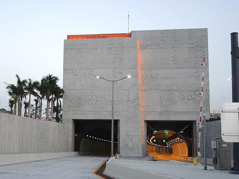 Tunnel