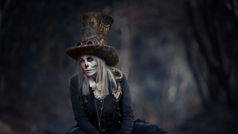 Heidi Klum Teases 2025 Halloween Costume on October 1