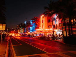 Miami Beach Launches Expanded Summer Entertainment Program Ahead of Record Tourism Season